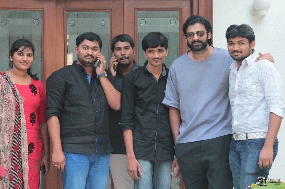 Karnataka-Fans-Meets-Prabhas